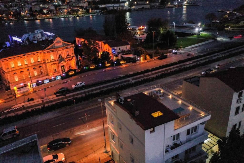 Waterfront Apartment By The Tram - Terrace With Dome & Golden Horn View In Fatih Istambul Exterior foto