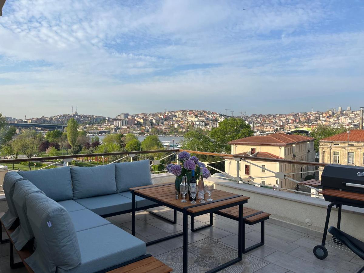 Waterfront Apartment By The Tram - Terrace With Dome & Golden Horn View In Fatih Istambul Exterior foto
