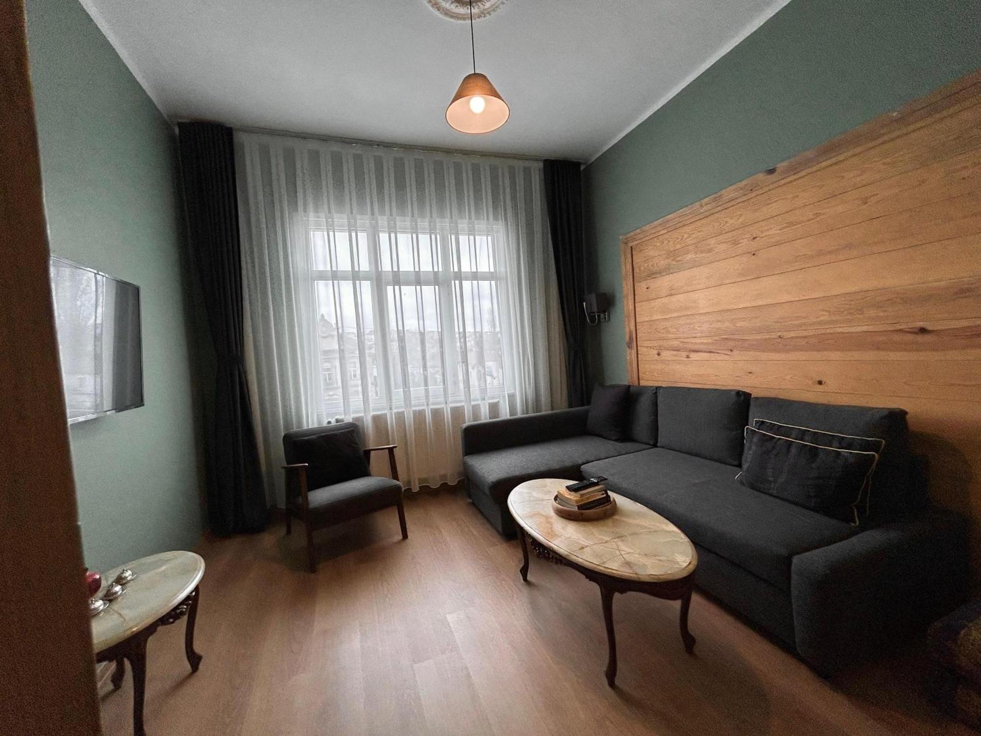 Waterfront Apartment By The Tram - Terrace With Dome & Golden Horn View In Fatih Istambul Exterior foto
