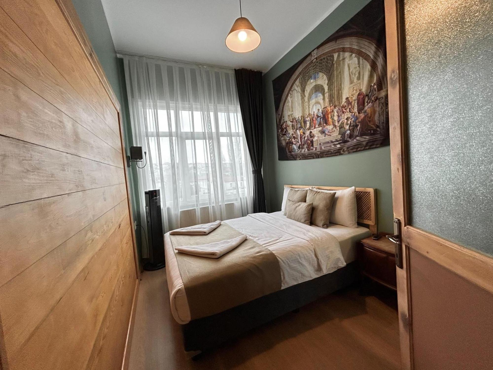 Waterfront Apartment By The Tram - Terrace With Dome & Golden Horn View In Fatih Istambul Exterior foto