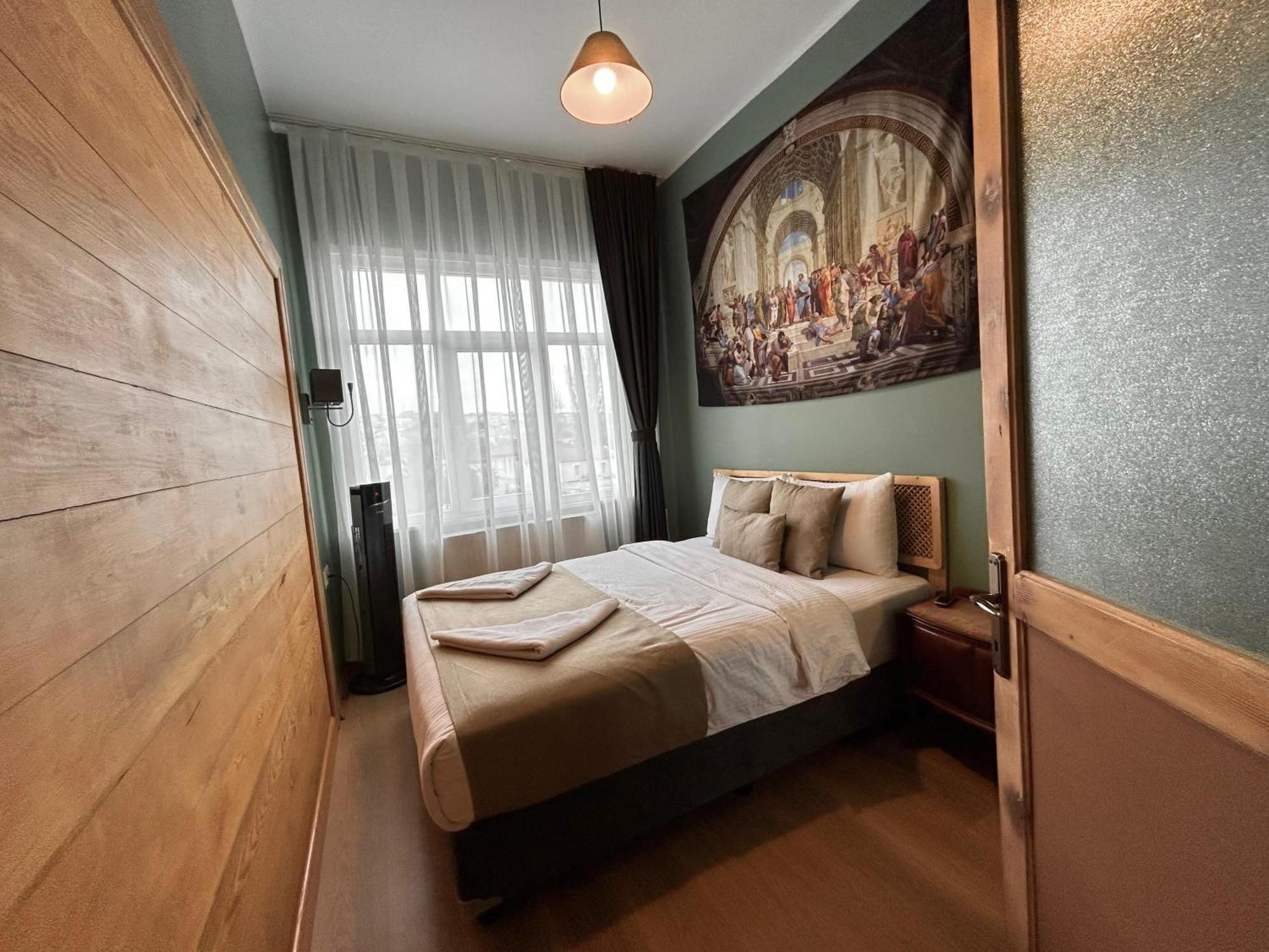 Waterfront Apartment By The Tram - Terrace With Dome & Golden Horn View In Fatih Istambul Exterior foto