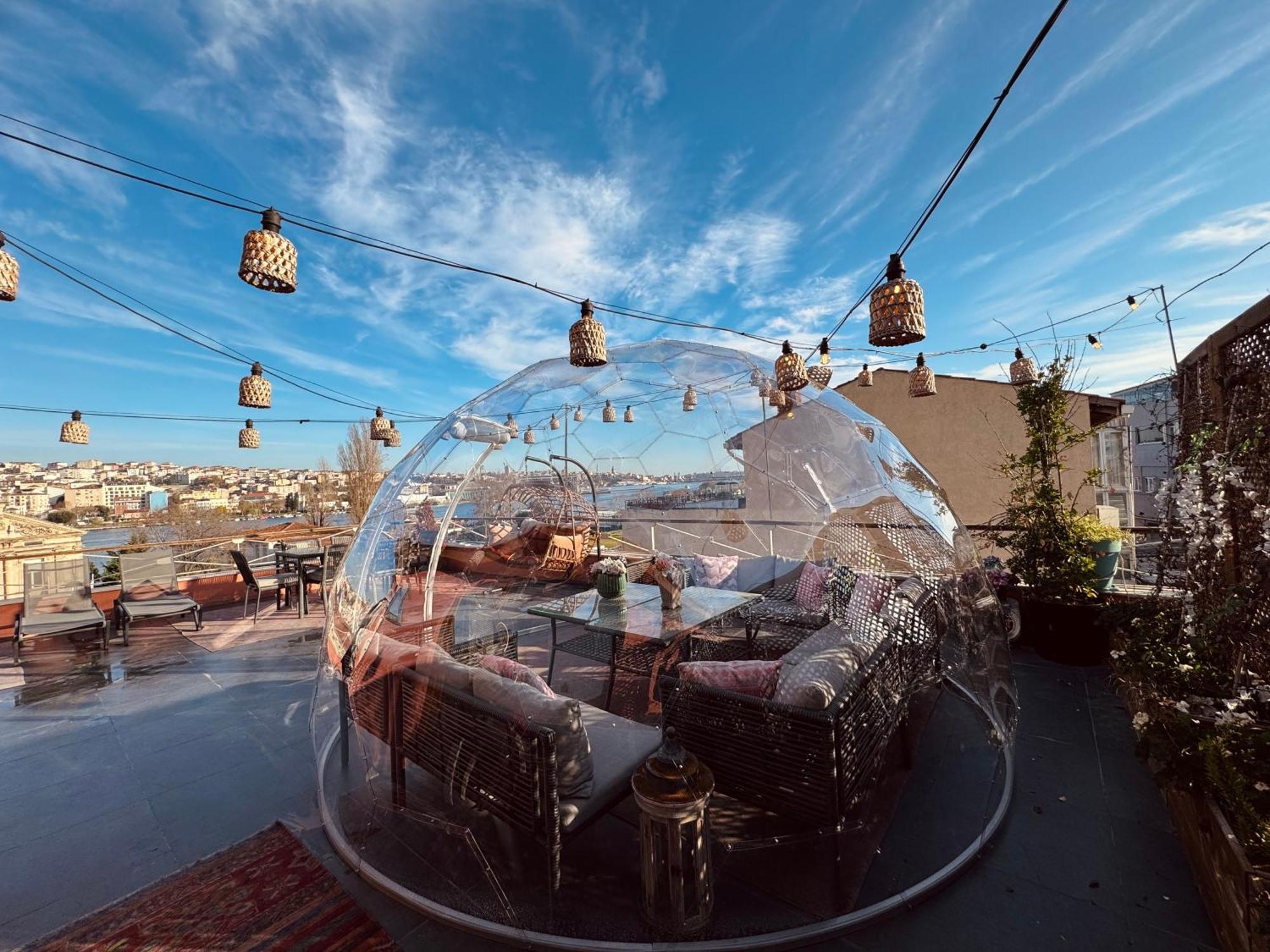 Waterfront Apartment By The Tram - Terrace With Dome & Golden Horn View In Fatih Istambul Exterior foto