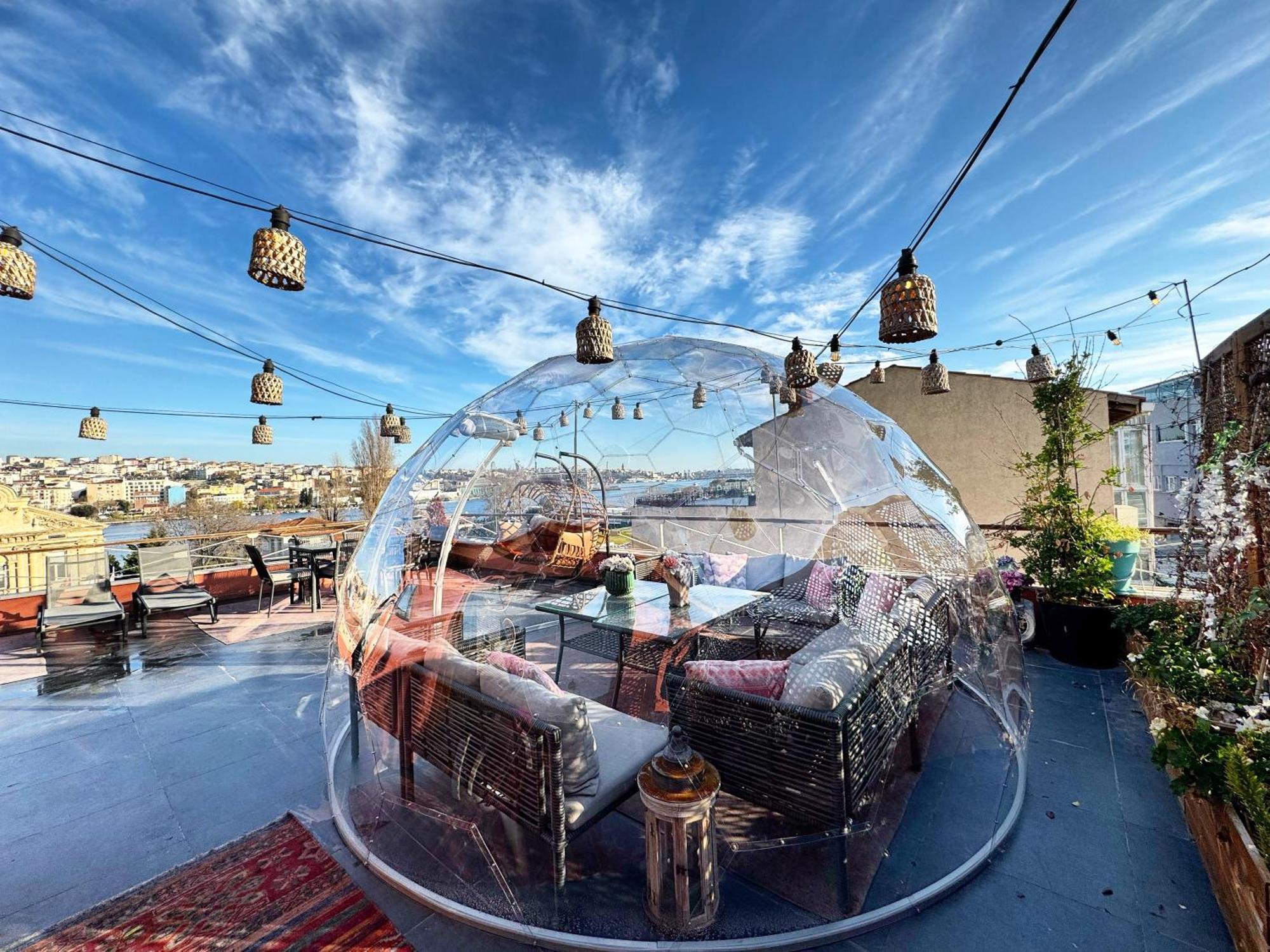 Waterfront Apartment By The Tram - Terrace With Dome & Golden Horn View In Fatih Istambul Exterior foto